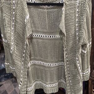 NWT Women's leaf colored medium length Sweater